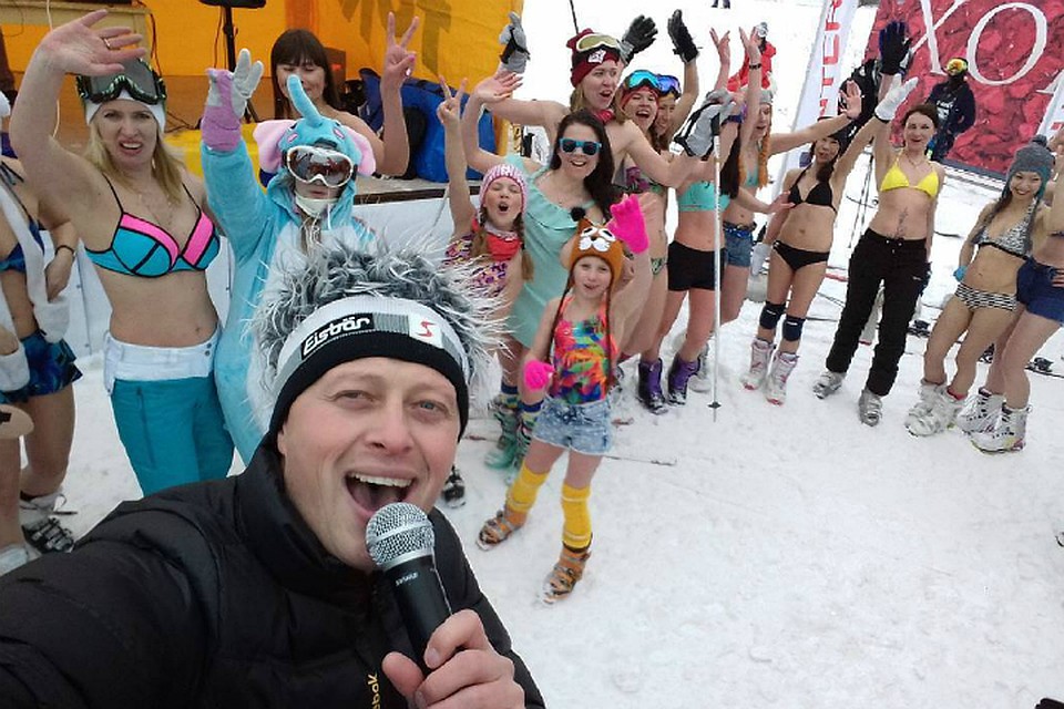 В Хвалынске лыжный сезон закрыли "Голым спуском". Фото: Денис Каныгин