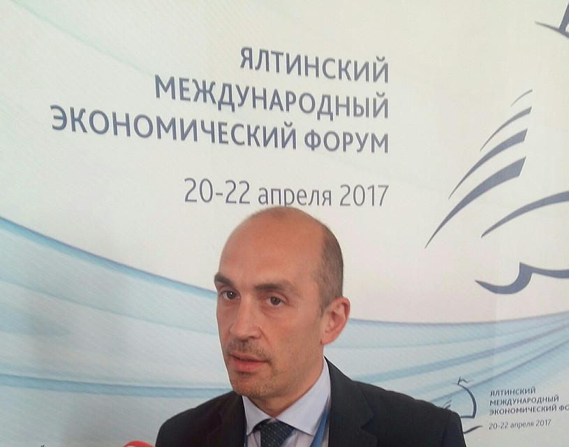 Керем Озъюрт владеет сетью отелей в Турции