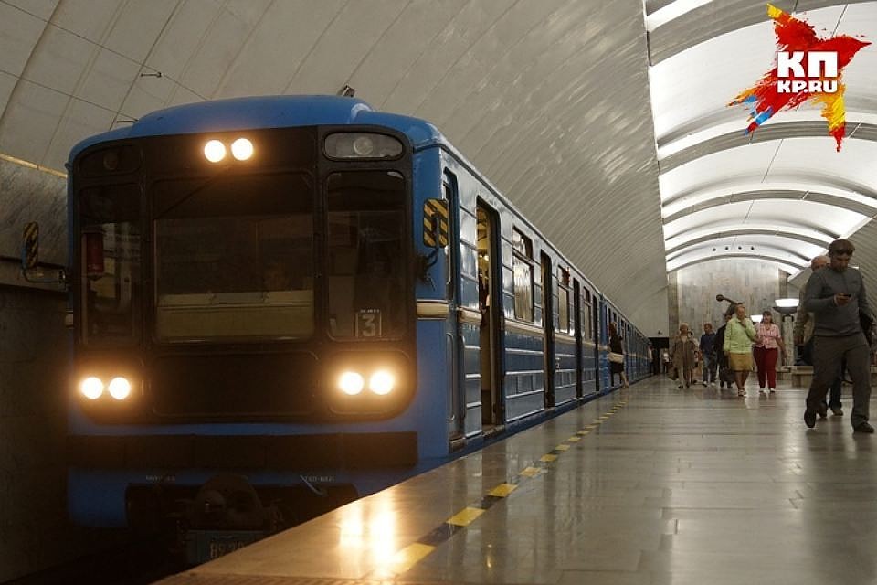 Общая стоимость возведения второй линии метро – от ВИЗа до ЖБИ – оценивается в 90 миллиардов рублей.