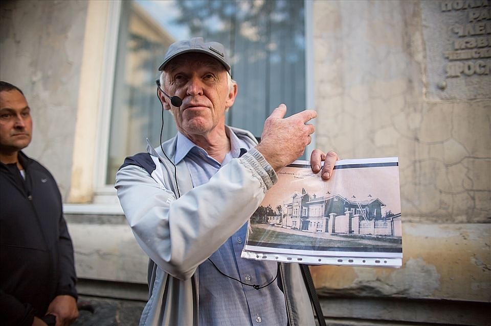 Родственники Юрия Латышева тоже лежат в братской могиле.