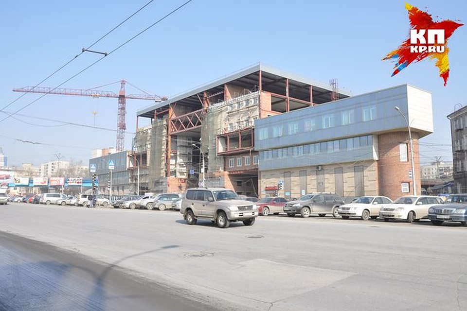 На Автовокзале начали эвакуировать людей около 3 часов ночи.