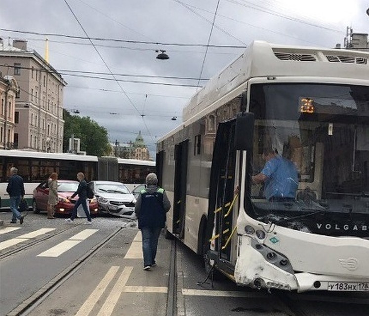 Фото: ДТП и ЧП в Санкт-Петербурге