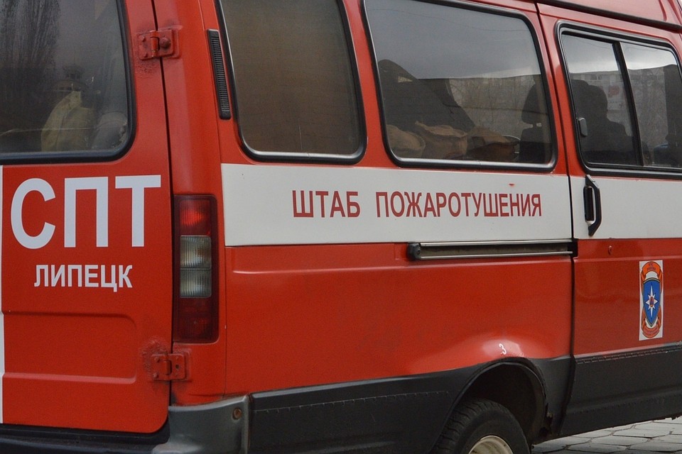 На место ДТП выезжали спасатели