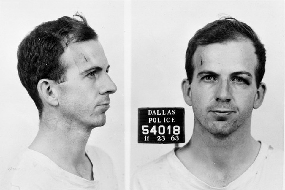 Ли Харви Освальд после ареста в 1963 году