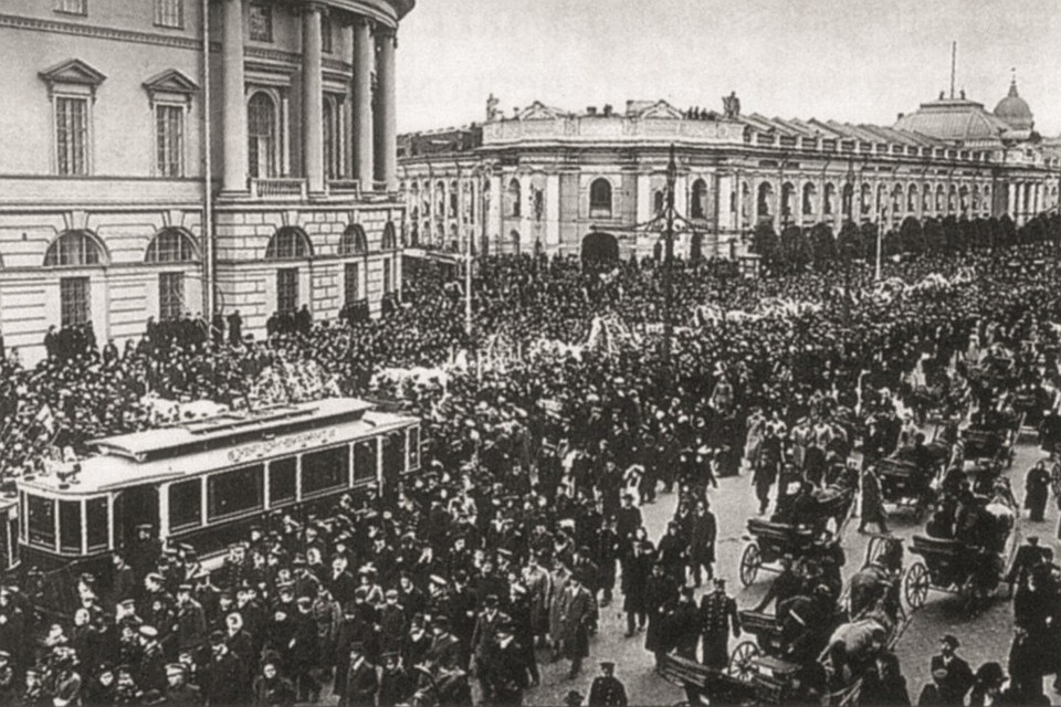 Ретро фотографии предоставлены Фондом им. К. Буллы
