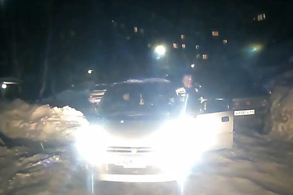 На Камчатке следователи закрыли дело о смерти парня, к которому из-за автохамов не успела "скорая"