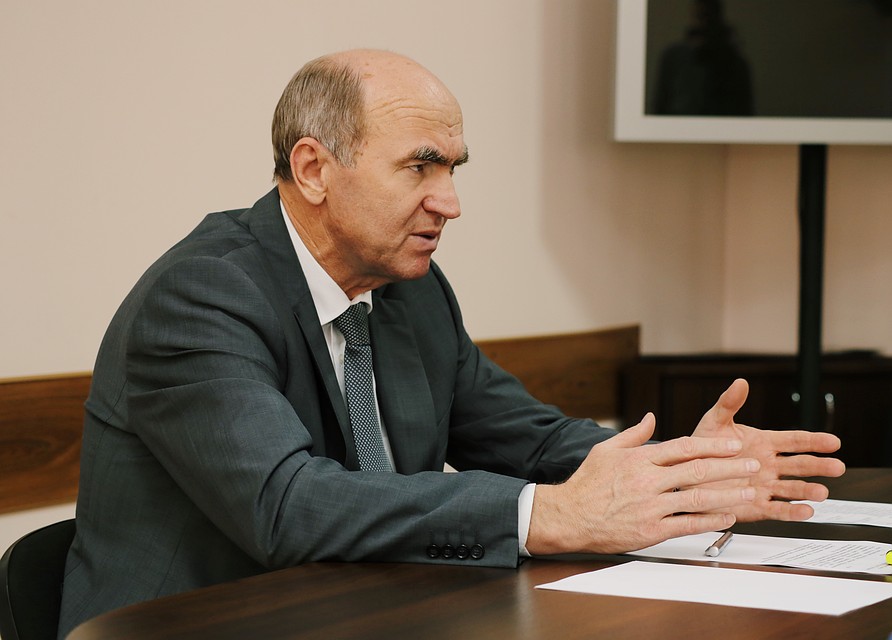 Виктор Хрестин