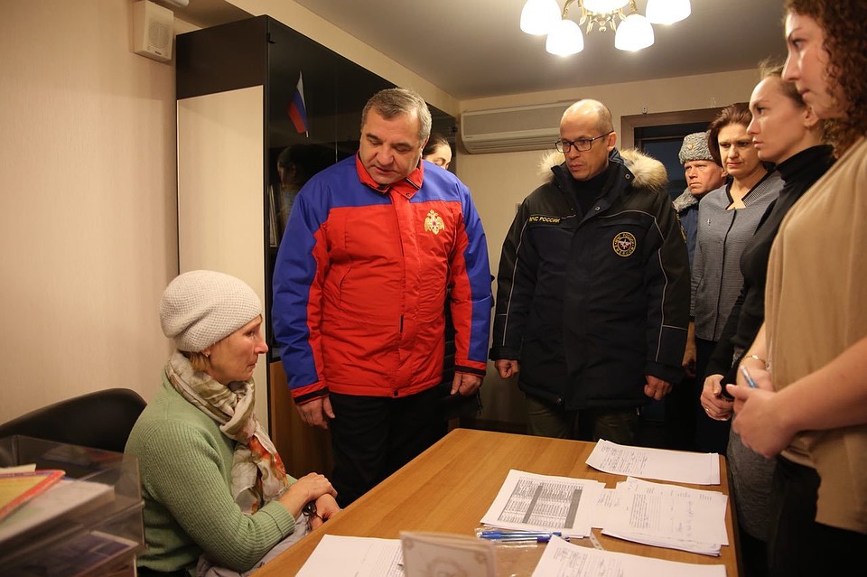 Семьи погибших при обрушении дома в Ижевске получат по миллиону руб. Семьи погибших при обрушении дома в Ижевске получат по миллиону руб.