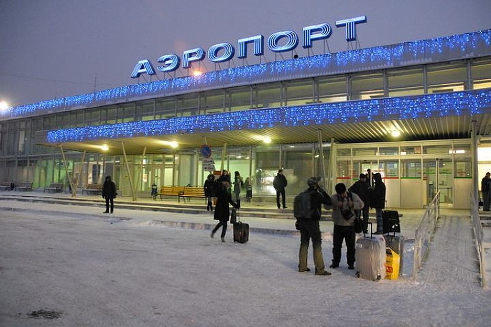 До февраля 2018 года в старом здании аэровокзала будут обслуживать международные рейсы.