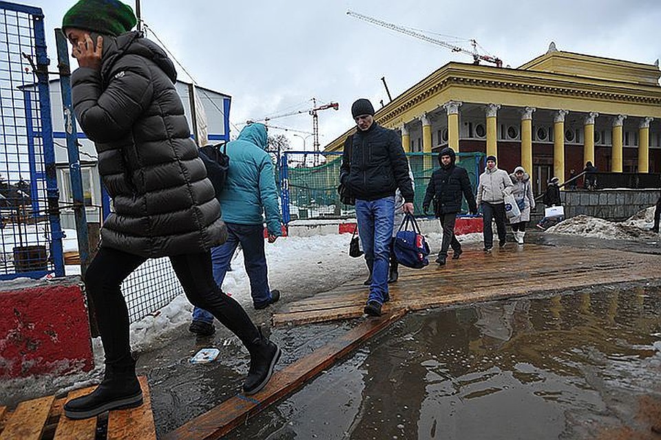До температурных рекордов в Москве дело не дойдет, но будет на грани.