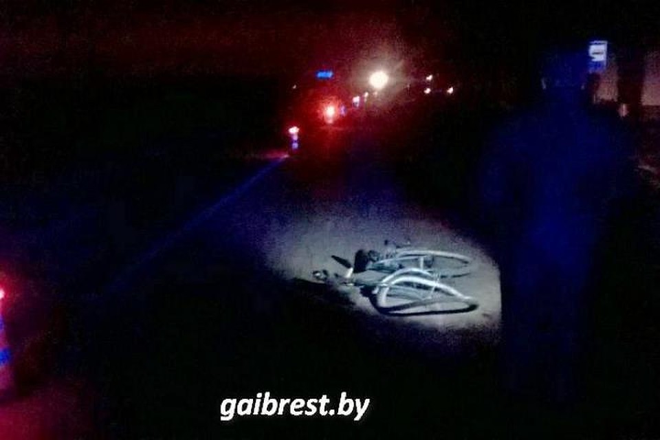 Фото gaibrest.by Под Брестом на проезжей части спал пьяный пешеход