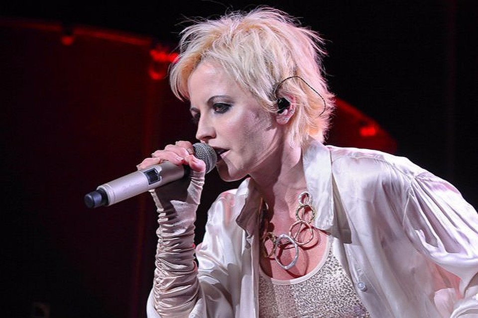 Лидер и вокалистка ирландской рок-группы The Cranberries Долорес О'Риордан