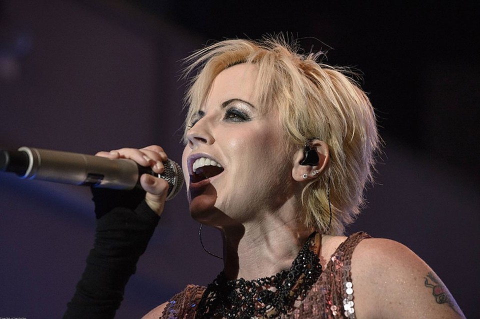 Лидер и вокалистка ирландской рок-группы The Cranberries Долорес О'Риордан