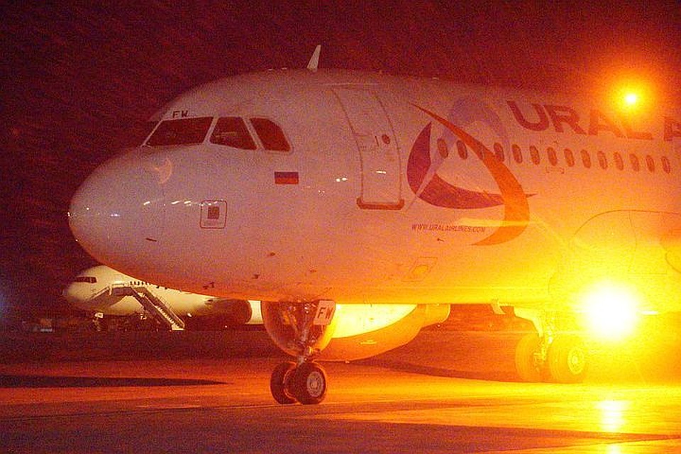 Самолету «Уральских авиалиний» пришлось совершить экстренную посадку в Екатеринбурге