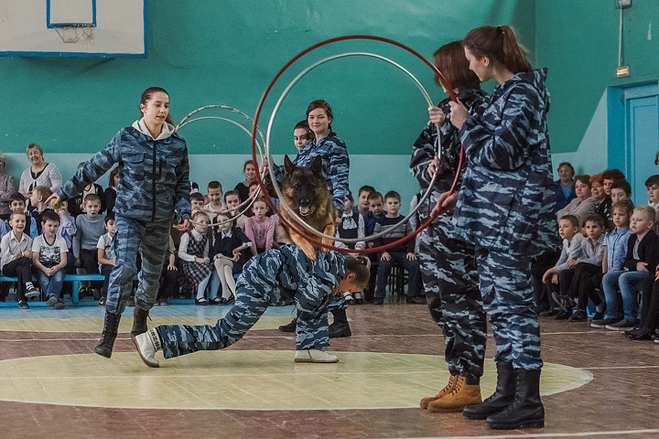 «Город собак» - настоящий праздник, на который приходят целыми семьями Фото: Любовь ГУЛЯЕВА