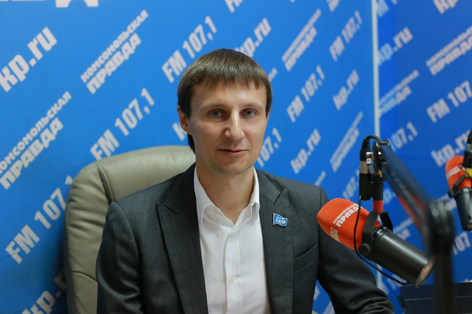 107.1 FM