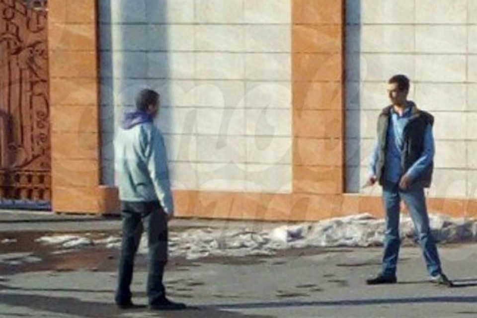 В РФ мужчина с ножом напал на прохожих В РФ мужчина с ножом напал на прохожих