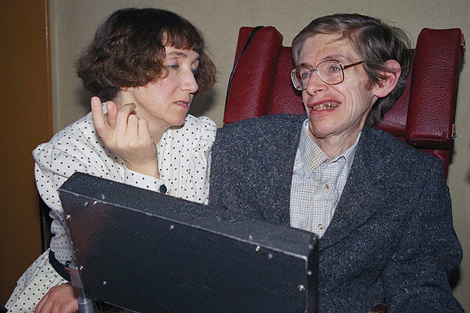 Джейн попыталась рассказать, как жилось ей долгие годы с великим ученым и каким человеком был Стивен в быту