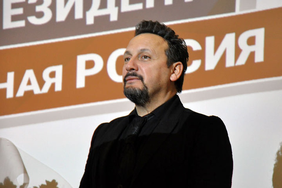У Михайлова шестеро детей и он хочет, чтобы они жили в сильной, крепкой и защищенной стране.