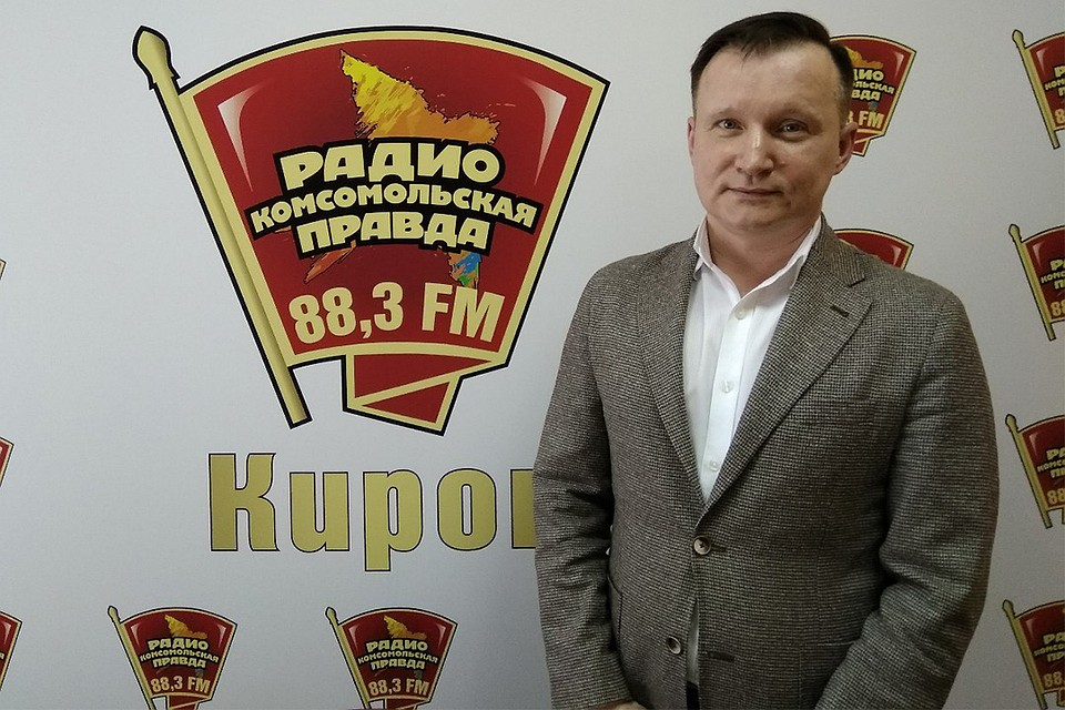 Михаил Шихов на радио «Комсомольская правда» рассказал о раздельном сборе мусора. Фото: Александр ЧАРУШИН