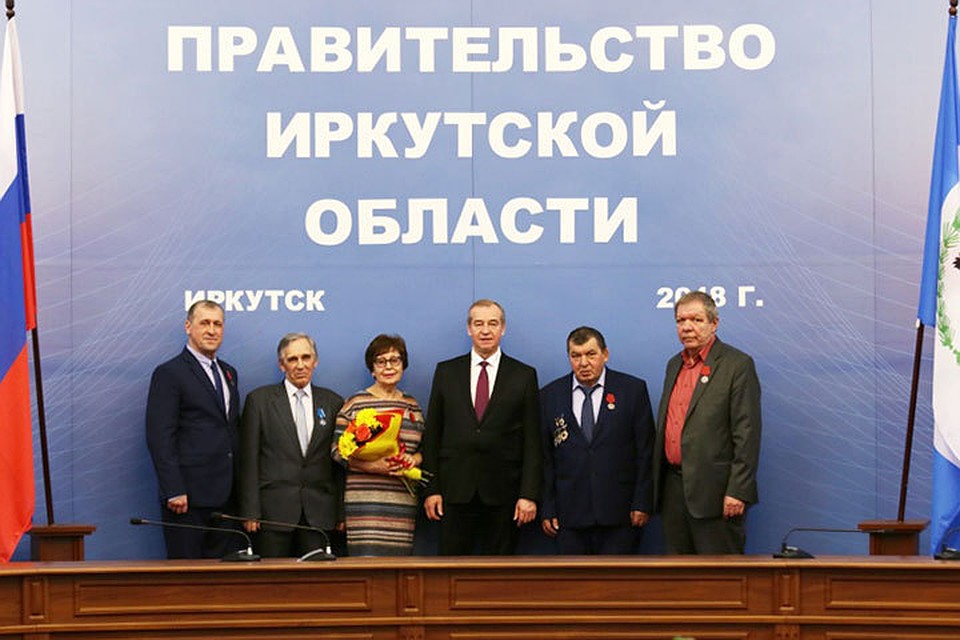 Два работника АО «Ангарскцемент» награждены медалями ордена «За заслуги перед Отечеством». Фото: правительство Иркутской области