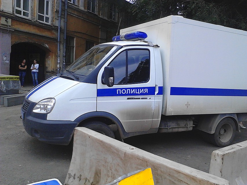 На месте происшествия работали полицейские
