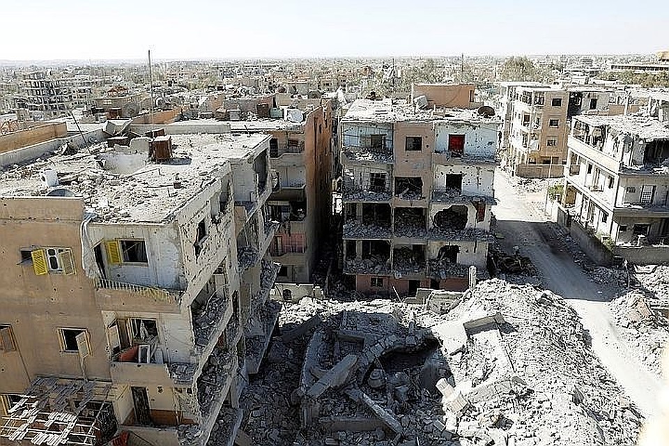 Сирийские ополченцы обстреляли американскую базу под Раккой Сирийские ополченцы обстреляли американскую базу под Раккой