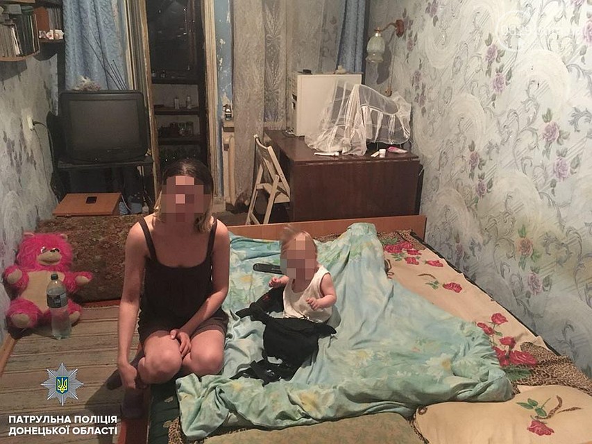 приезду спасателей, дверь квартиры открыла 29-летняя женщина и разрешила войти в дом. ФОТО: www.s.0629.com.ua