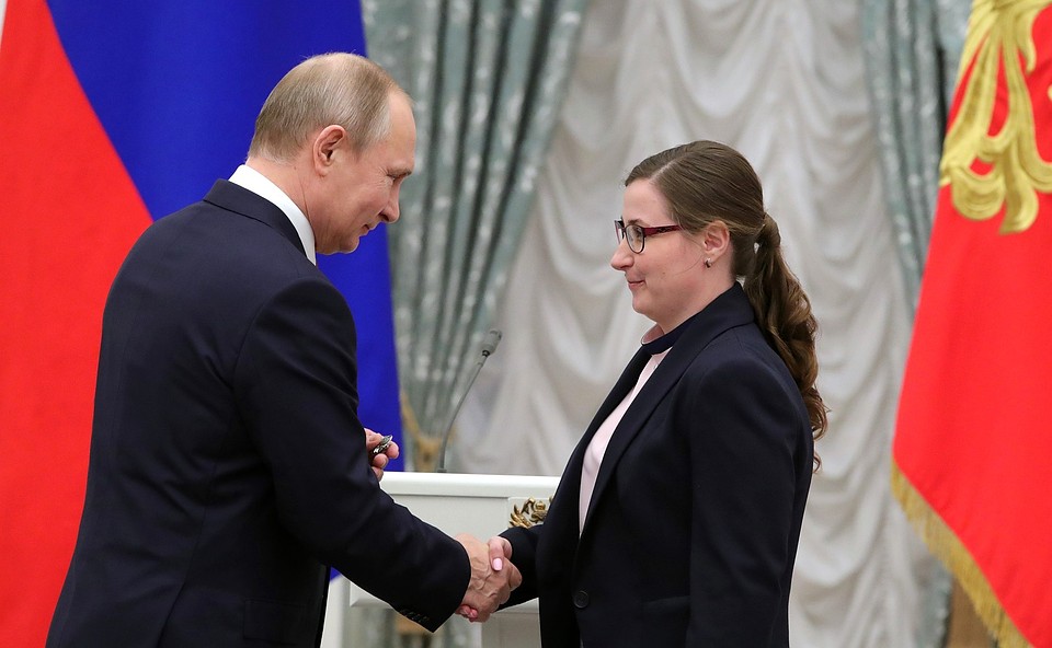 Владимир Путин тепло пообщался с Софьей Кондратьевой.