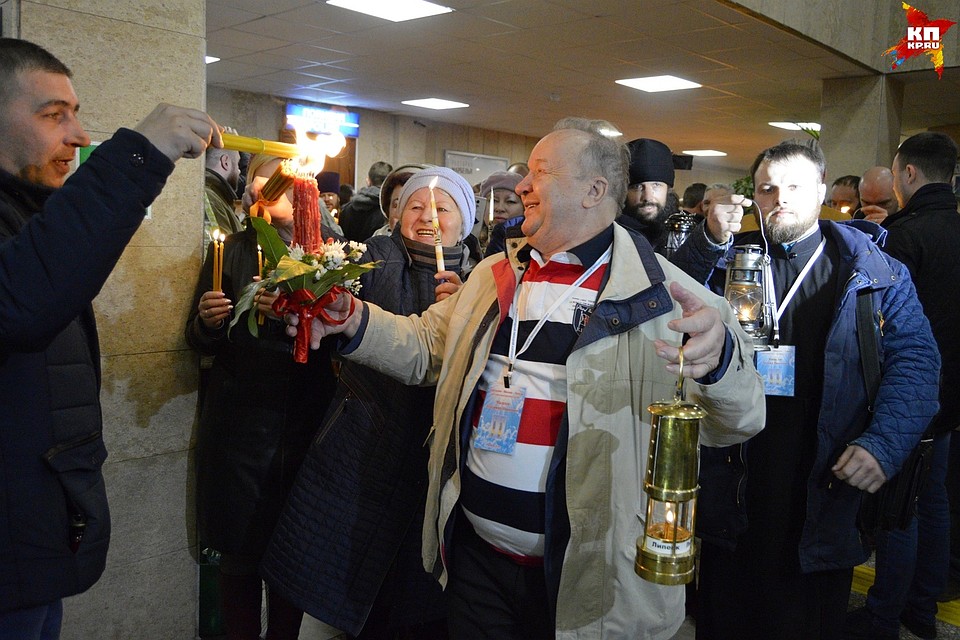 Благодатный огонь прибыл в Липецк