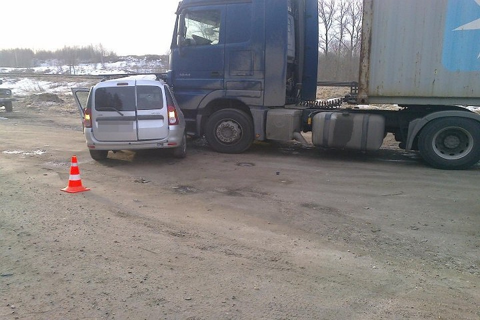 Водитель "Ларгуса" погиб на месте аварии Фото: УГИБДД РФ по Тверской области