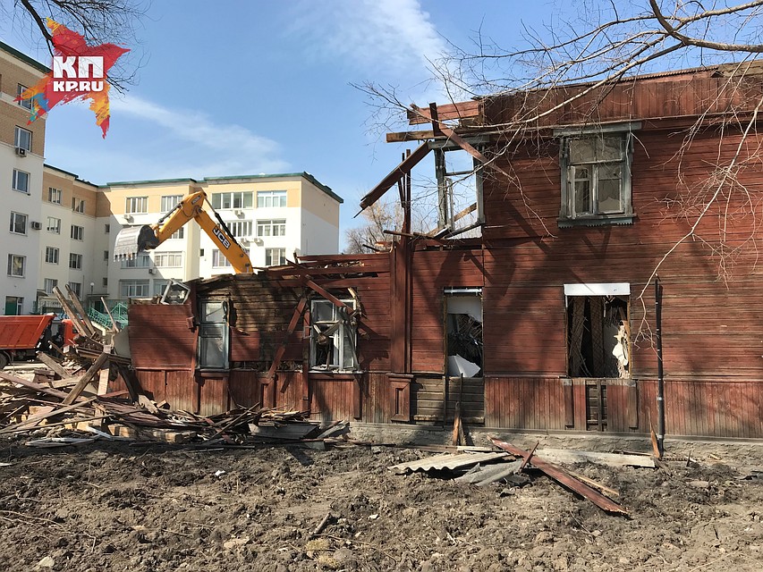 Сносимое здание было построено в середине XX века.