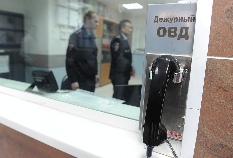 Пскович украл алкоголь и еду и оказался в отделе полиции.