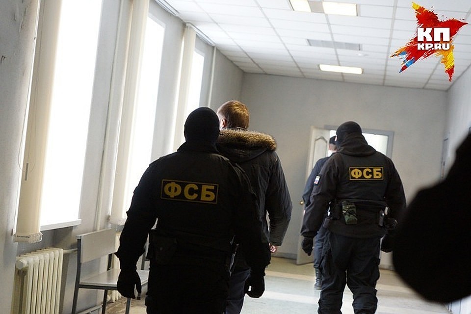 Также экс-полковнику придется заплатить штраф