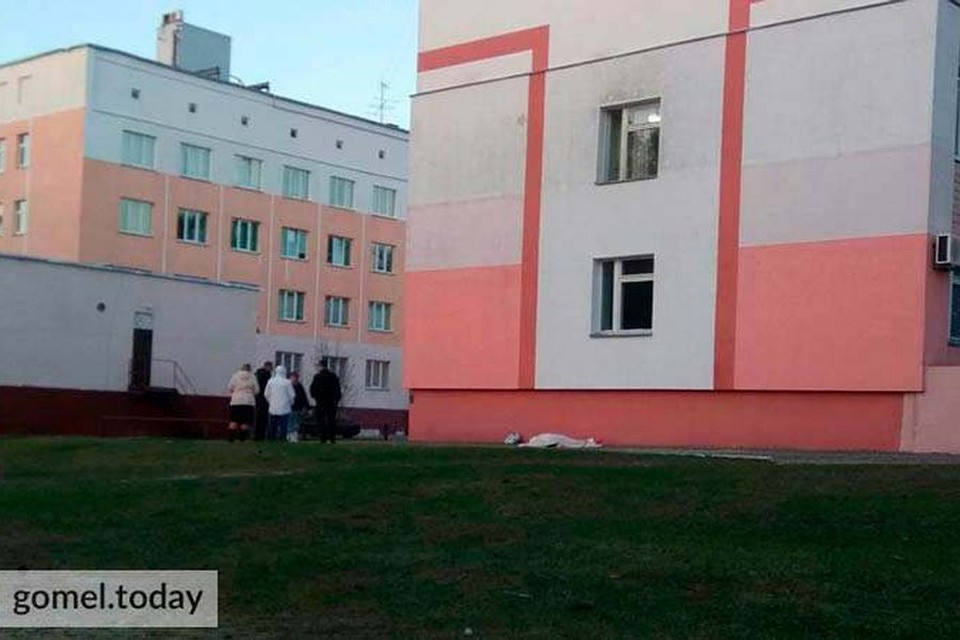 В Речице пациентка неврологического отделения выпала из окна и скончалась