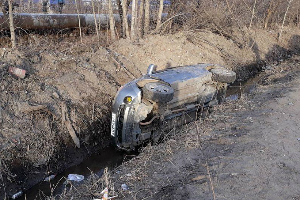 Пьяный водитель перевернулся на своем автомобиле в Хабаровске