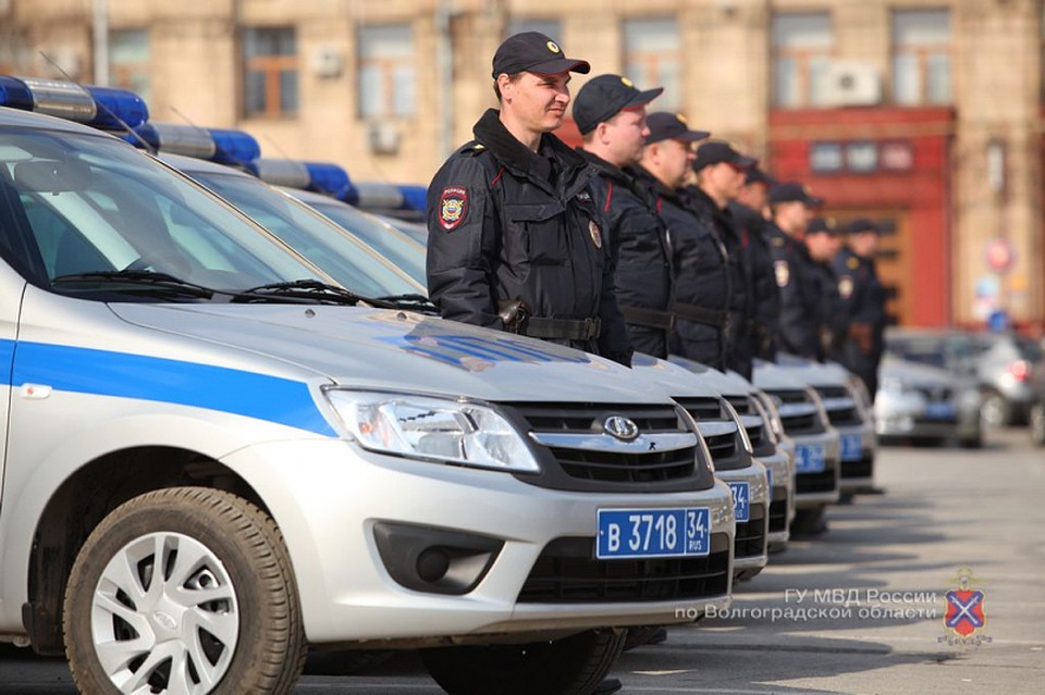 Волгоградские полицейские получили 42 новеньких автомобиля.