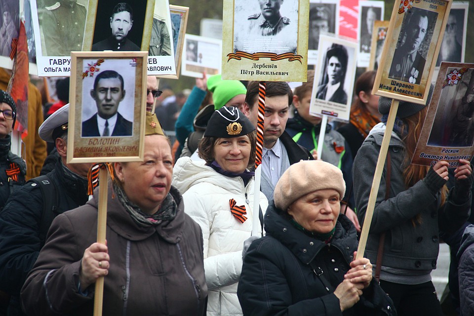 Шествие «Бессмертного полка» пройдет в Нижнем Новгороде 9 мая 2018 года. Где изготовить штендер.