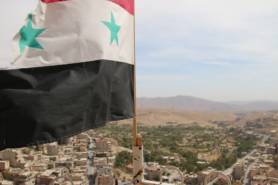 Израиль бьет по Сирии, прикрывшись атакой на террористов Израиль бьет по Сирии, прикрывшись атакой на террористов