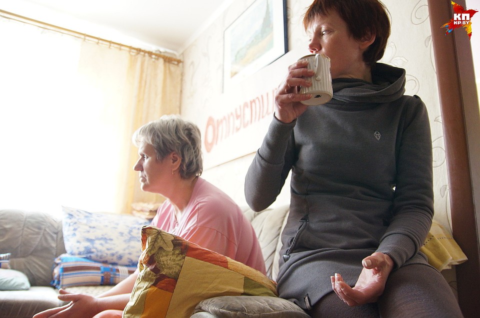 Женщины пьют только воду