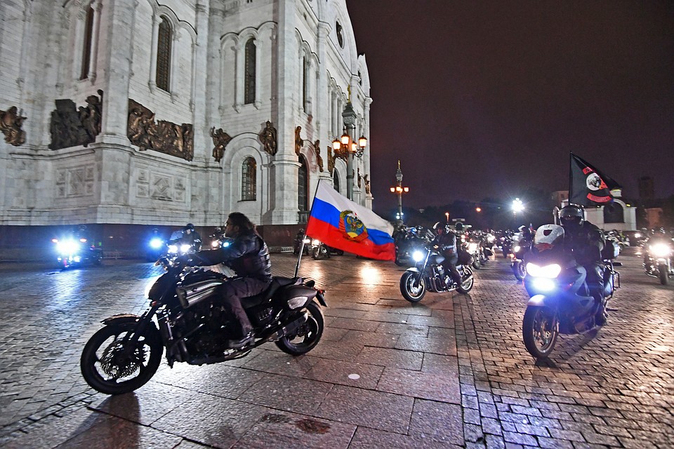 «Ночные волки» ежегодно проводят мотопробег ко Дню Победы.