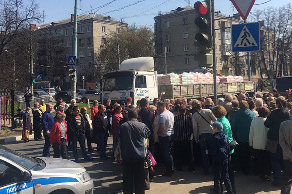 В полиции решили припугнуть взбунтовавшихся жителей, намекнув на ответственность за несанкционированный митинг