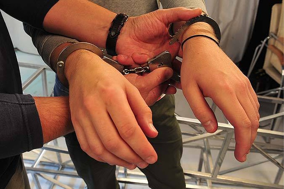 Суд уже отправил террориста под стражу.