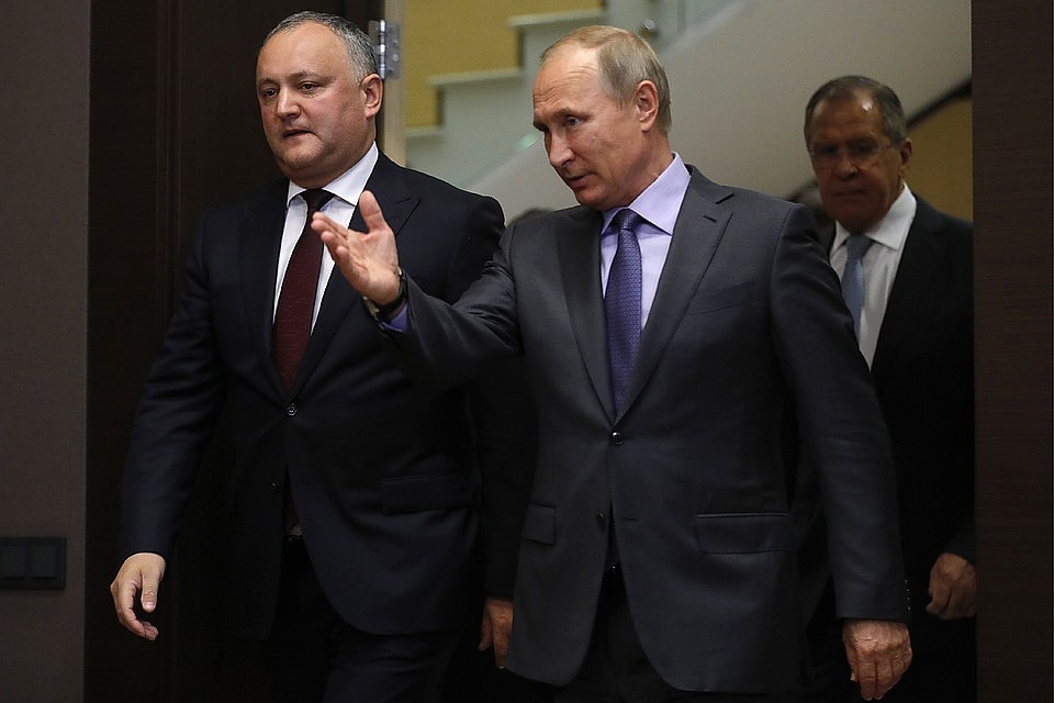 Владимир Путин пригласил Игоря Додона на чемпионат мира по футболу (Фото: ТАСС).