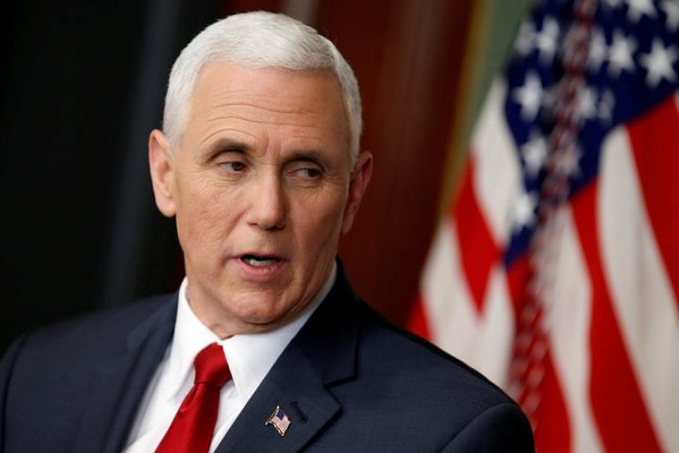 Вице-премьер США Майк Пенс собирается призвать власти Венесуэлы отложить приближающиеся президентские выборы