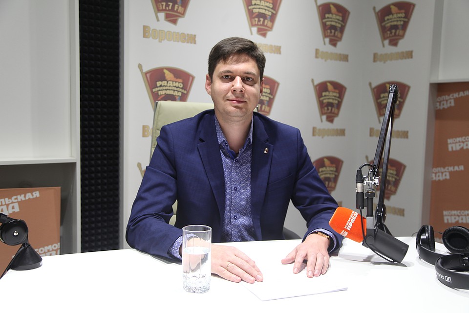 Андрей Харитонов в студии радио "КП".