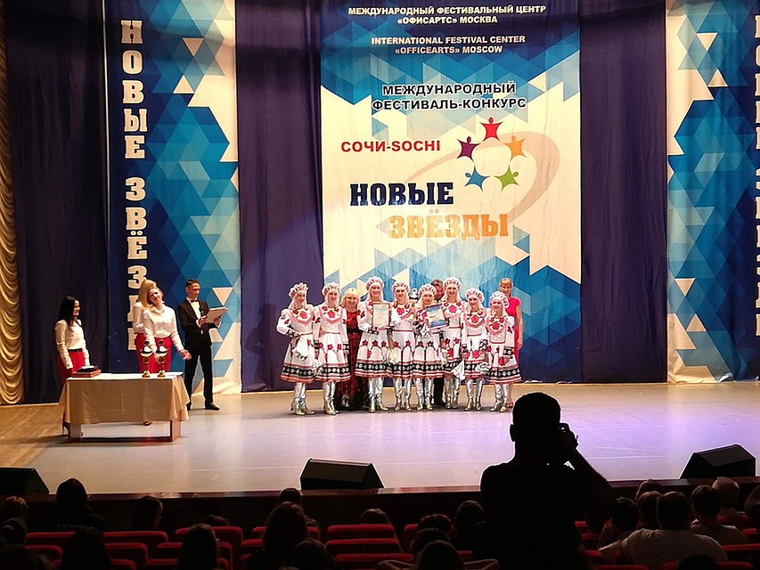 На гала-концерте "Околицу" вызывали на бис.