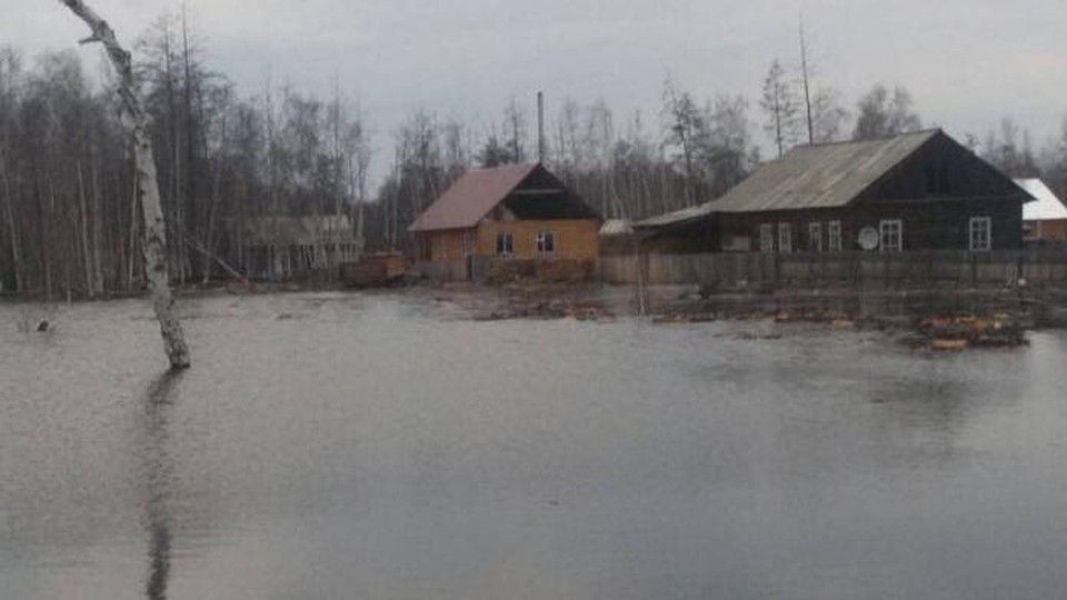 По словам жителей, вода пришла очень быстро. Многие даже не успели собрать вещи.