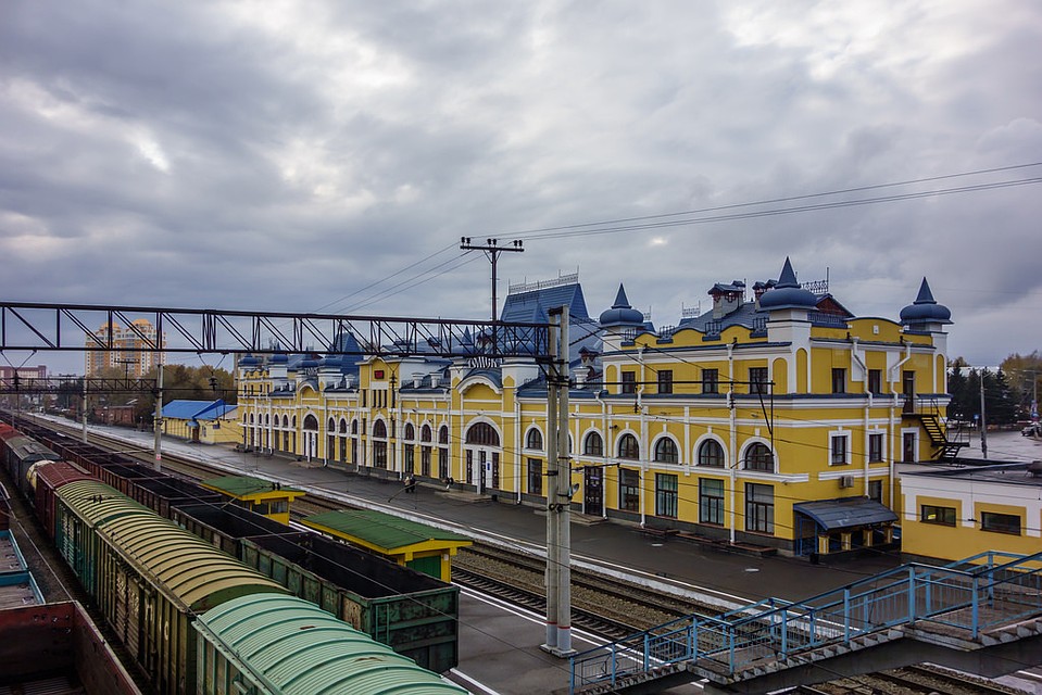 В Томске на территории железнодорожного вокзала задержали юных нарушителей.