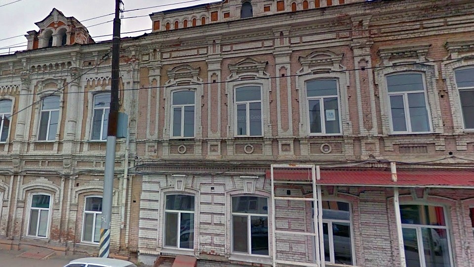 Дом с французским рустом на улице Кутякова, 18/20